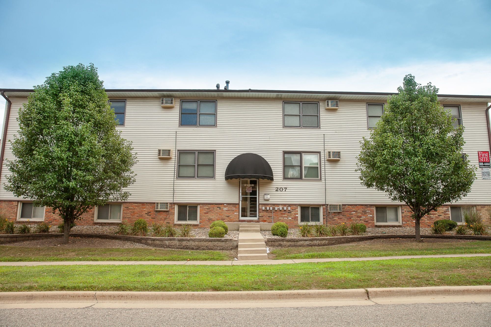 207 W. Willow