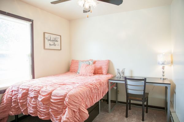 114 W Willow