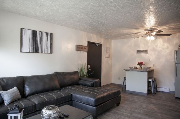 114 W Willow