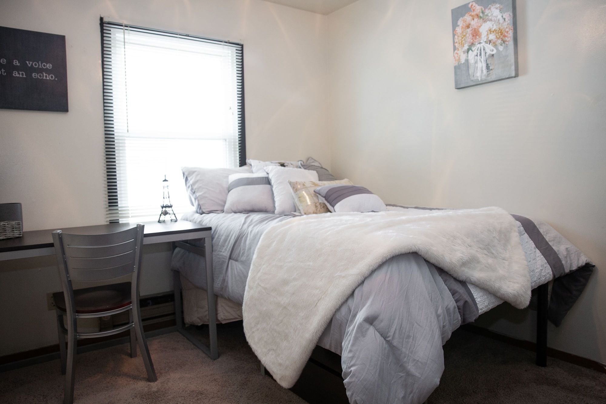 609 Hester