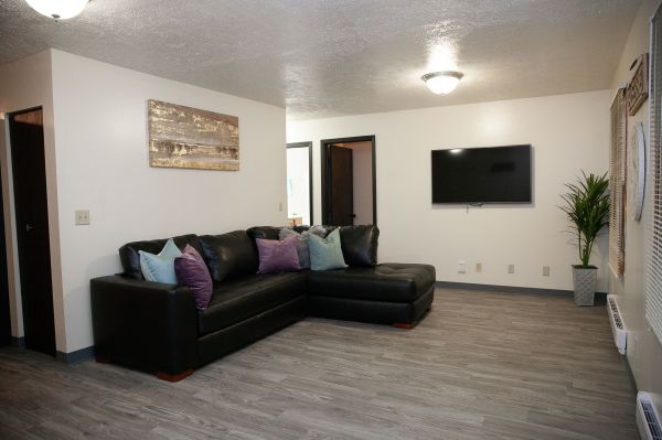 504 Fell St. (Campus View Apts.)