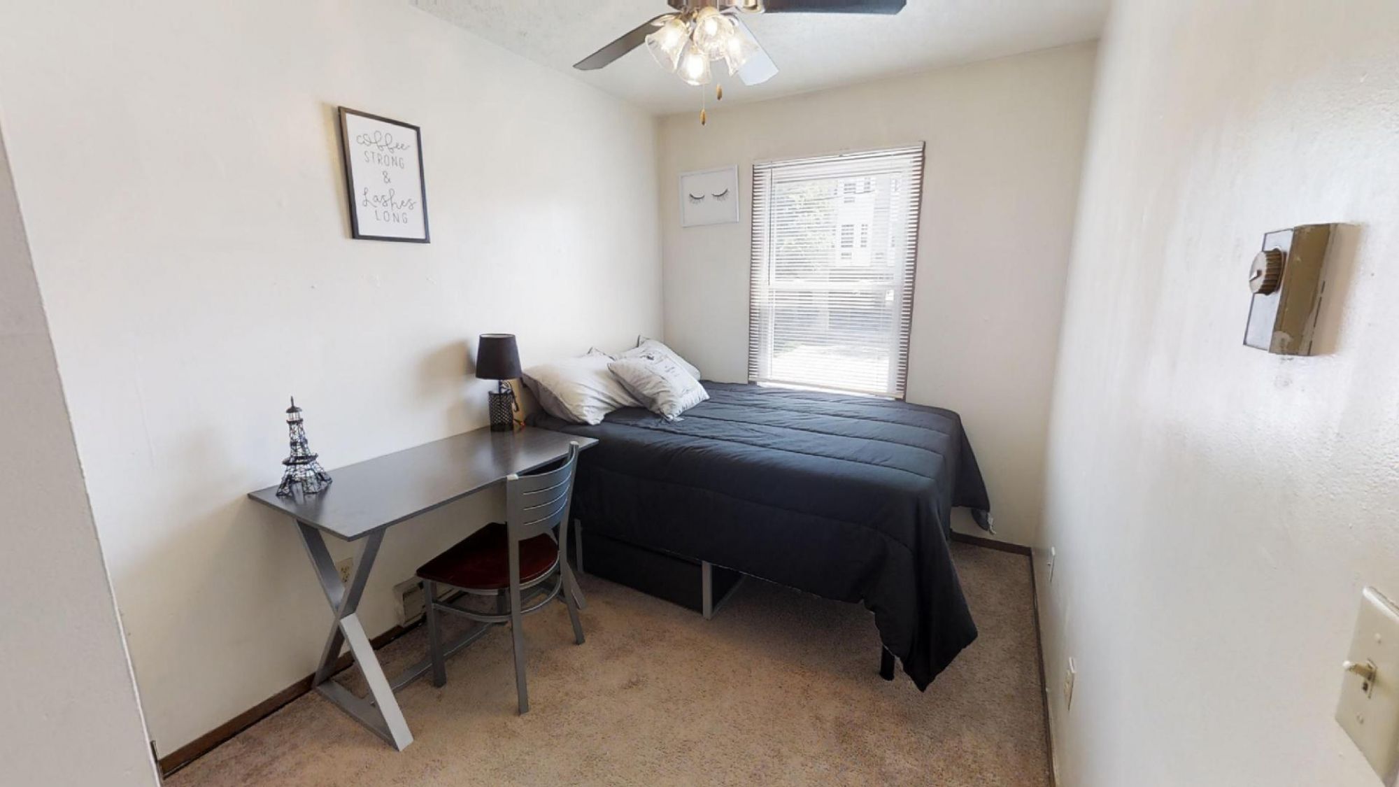 206 W. Locust