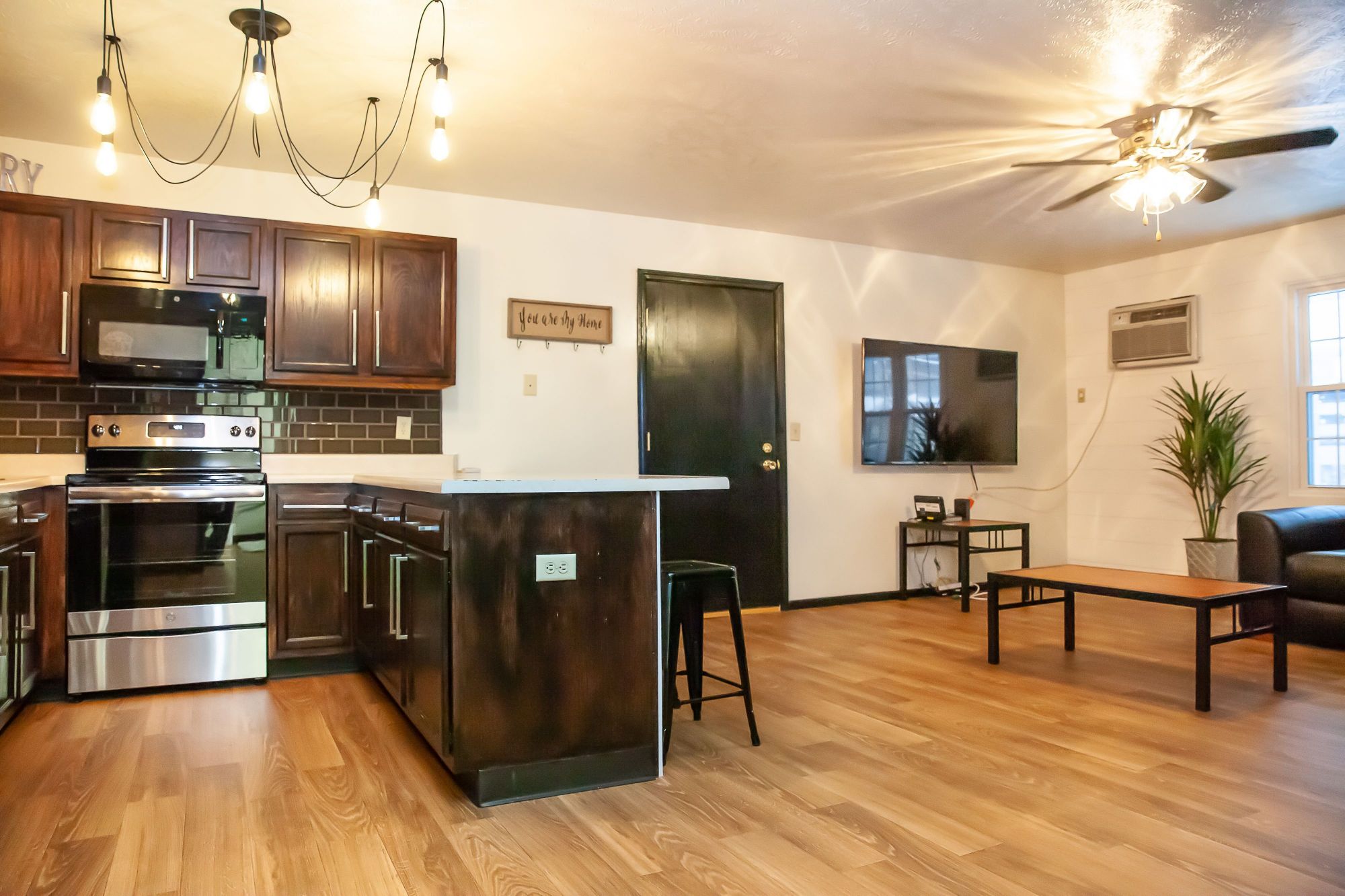 104 W. Cherry St.