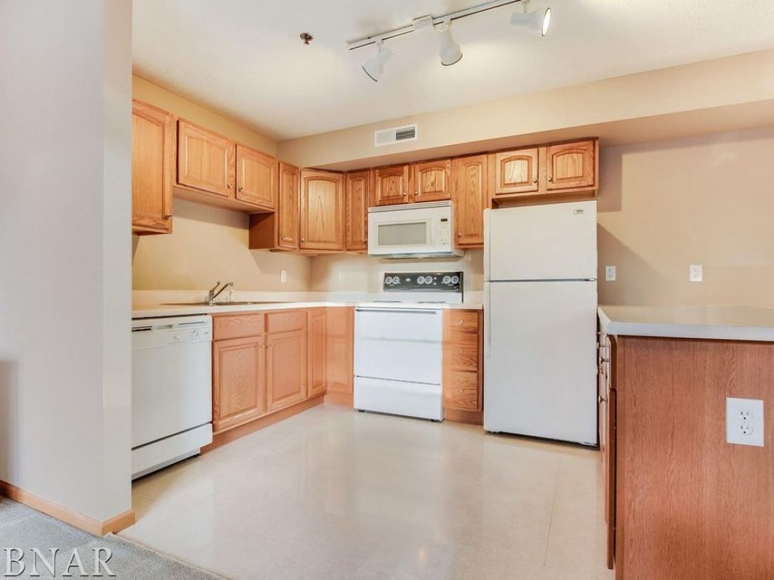 910 Kingsley Ct (Suite)