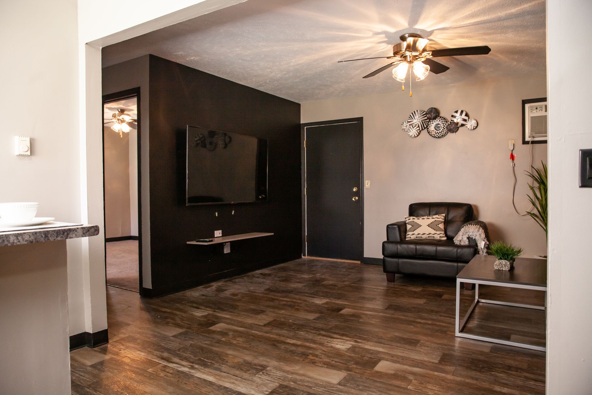 801 Kingsley St. 