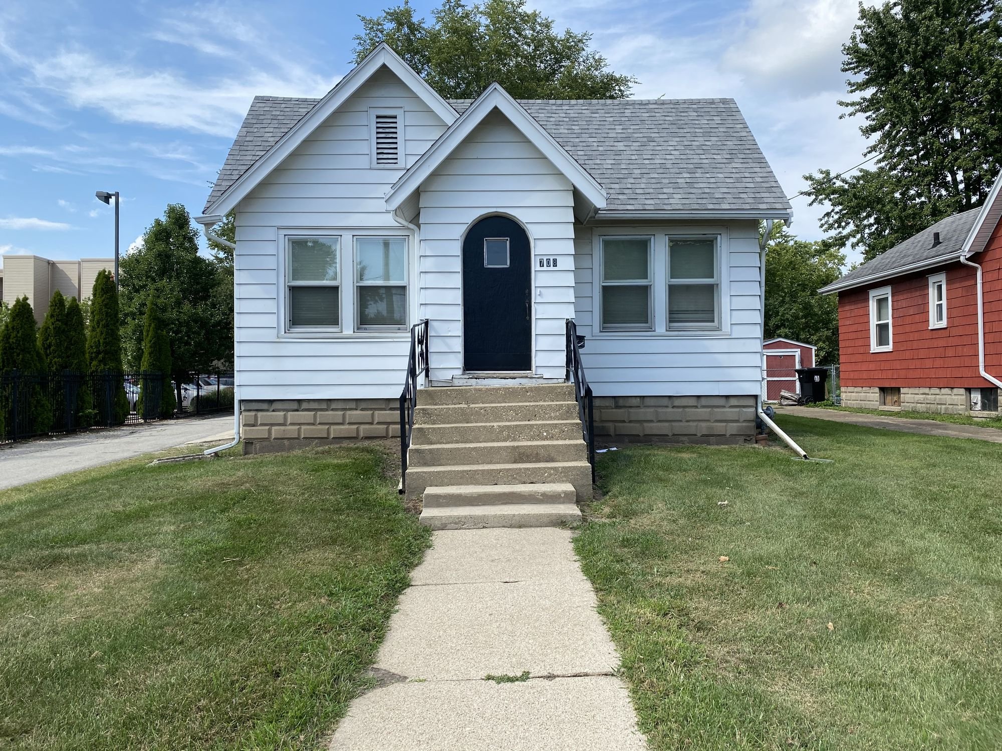 708 Cullom