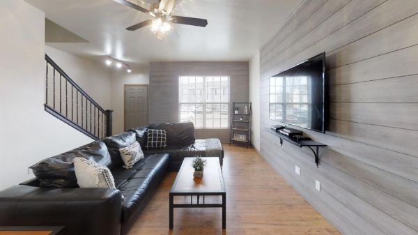 The Oaks Luxury Townhomes - Phase II