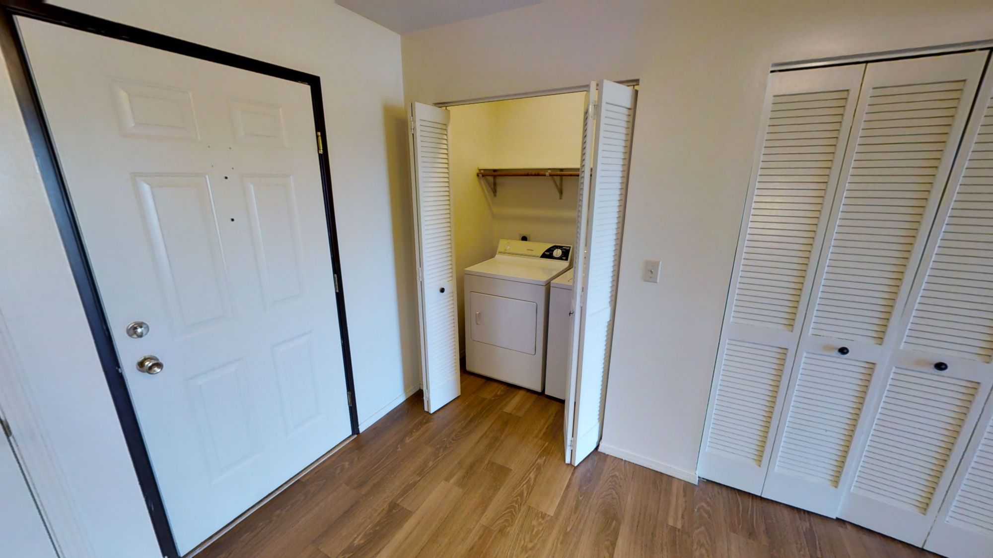 1408 Kurt Dr. (Kurt Luxury Suites)