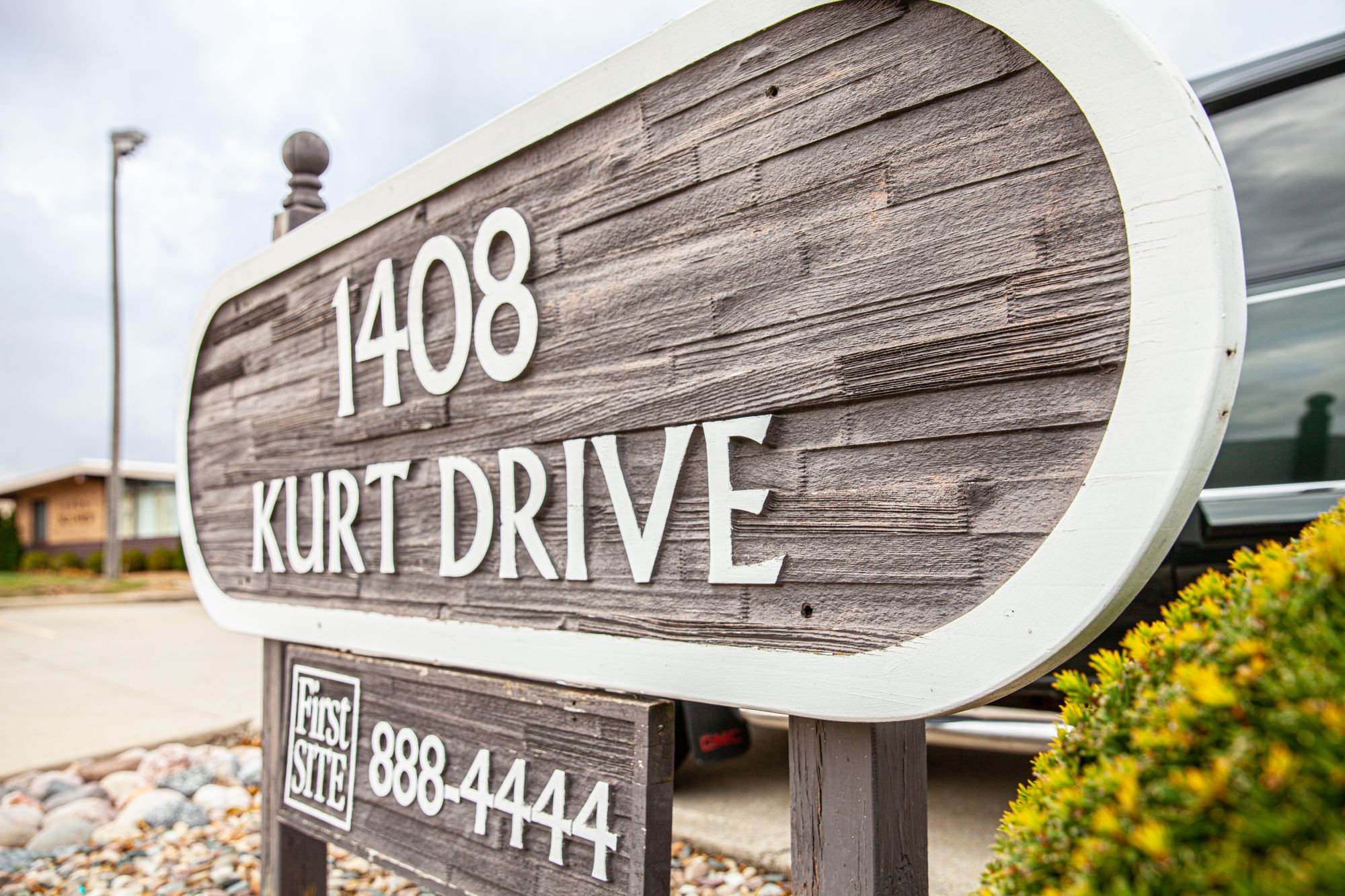 1408 Kurt Dr. (Kurt Luxury Suites)