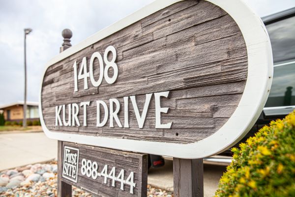 1408 Kurt Dr. (Kurt Luxury Suites)