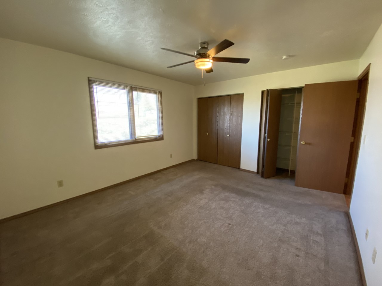 Challis Court Community