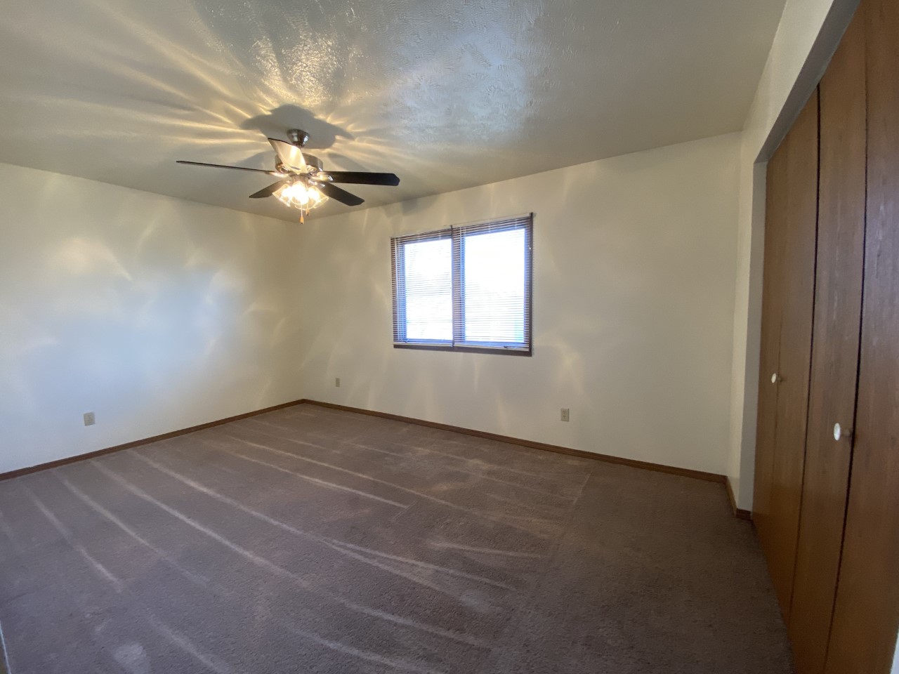 Challis Court Community