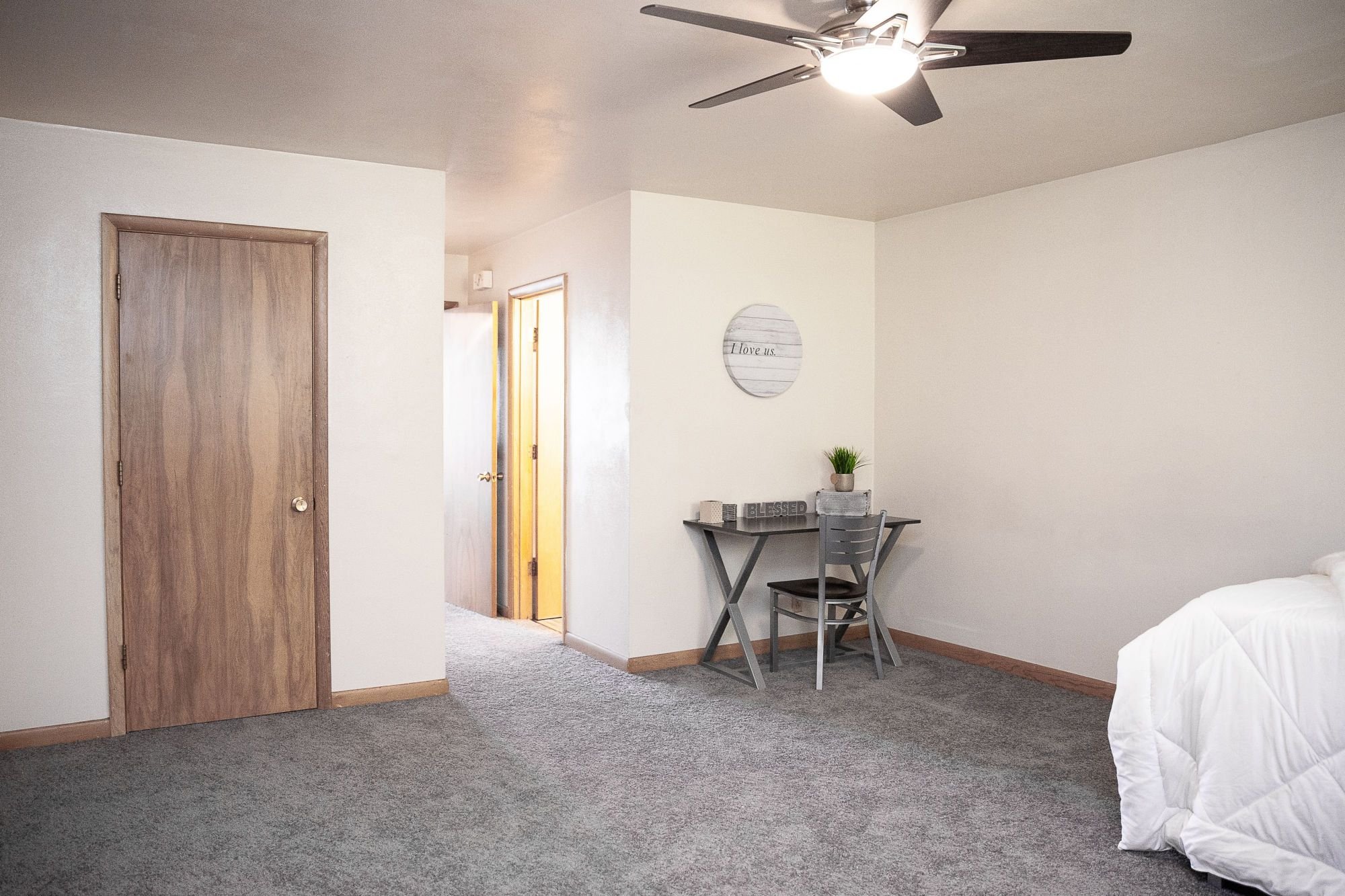 606 Dry Grove