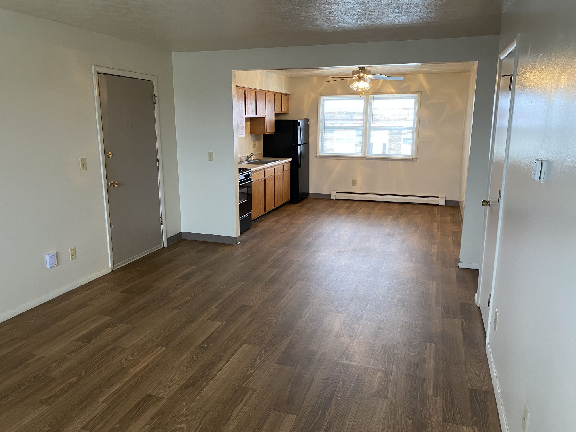 Crestwood Apartments 