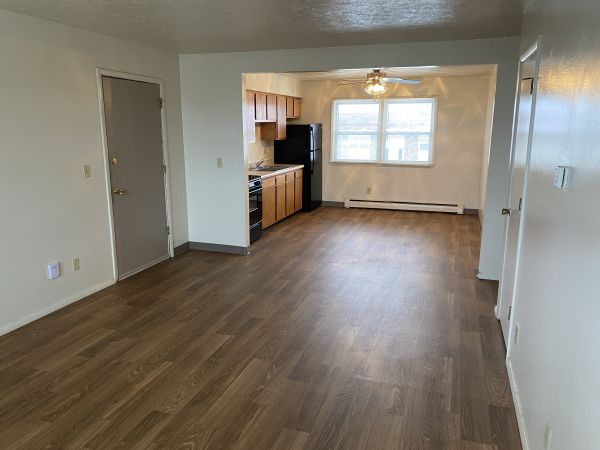 Crestwood Apartments 