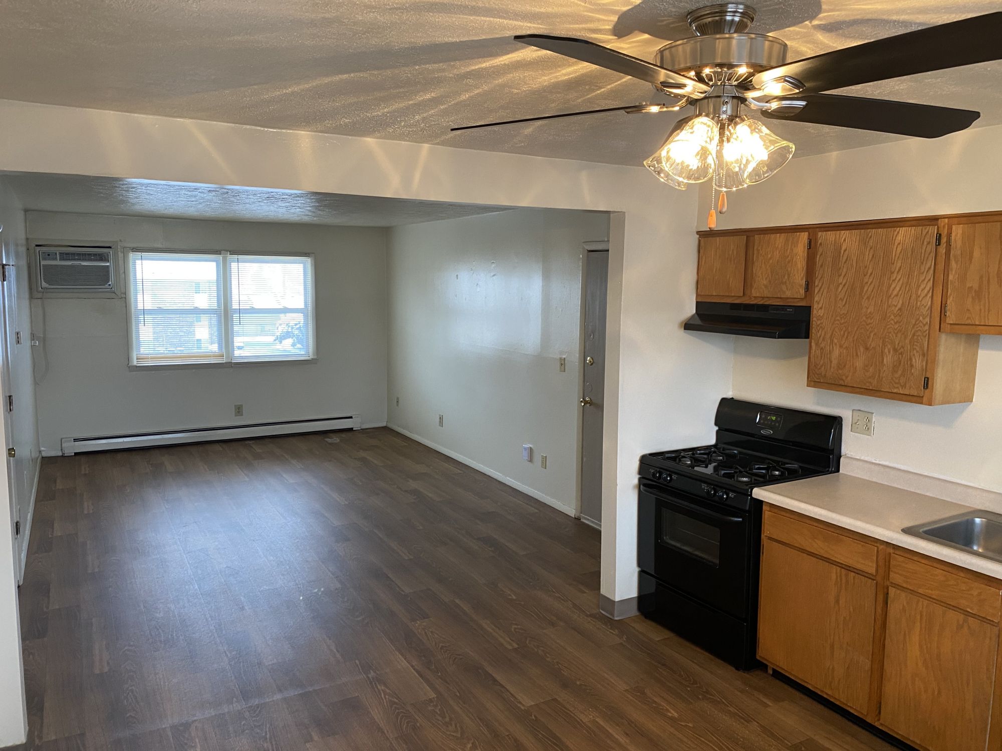 Crestwood Apartments 