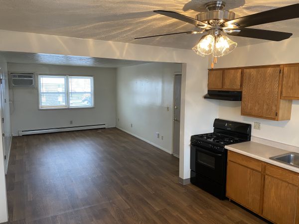 Crestwood Apartments 