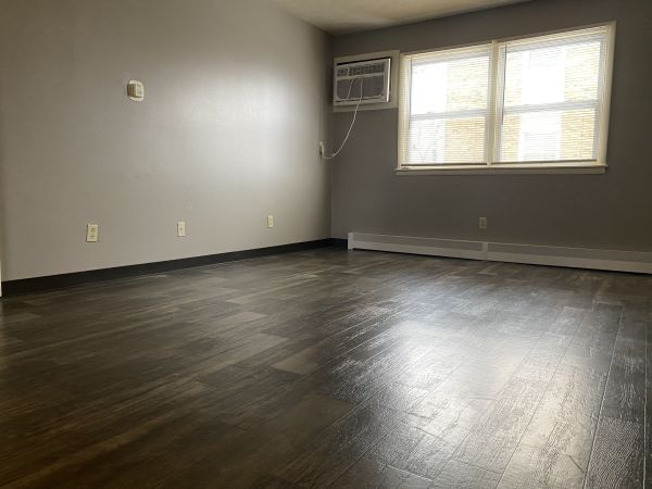 Crestwood Apartments