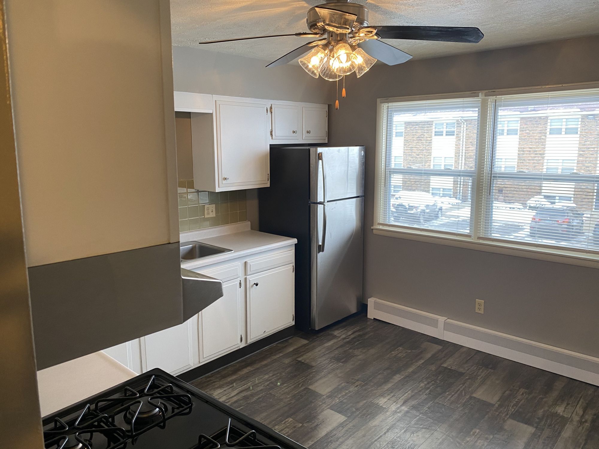 Crestwood Apartments 