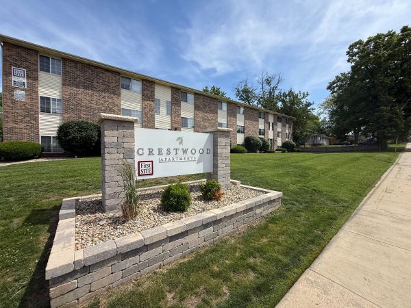Crestwood Apartments 