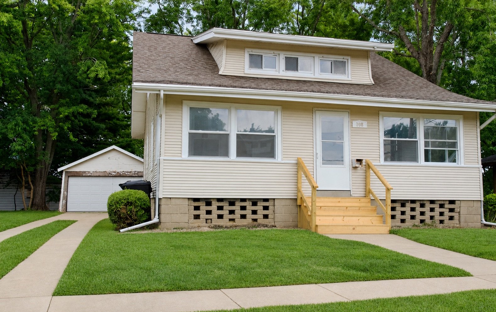 708 Dale St.
