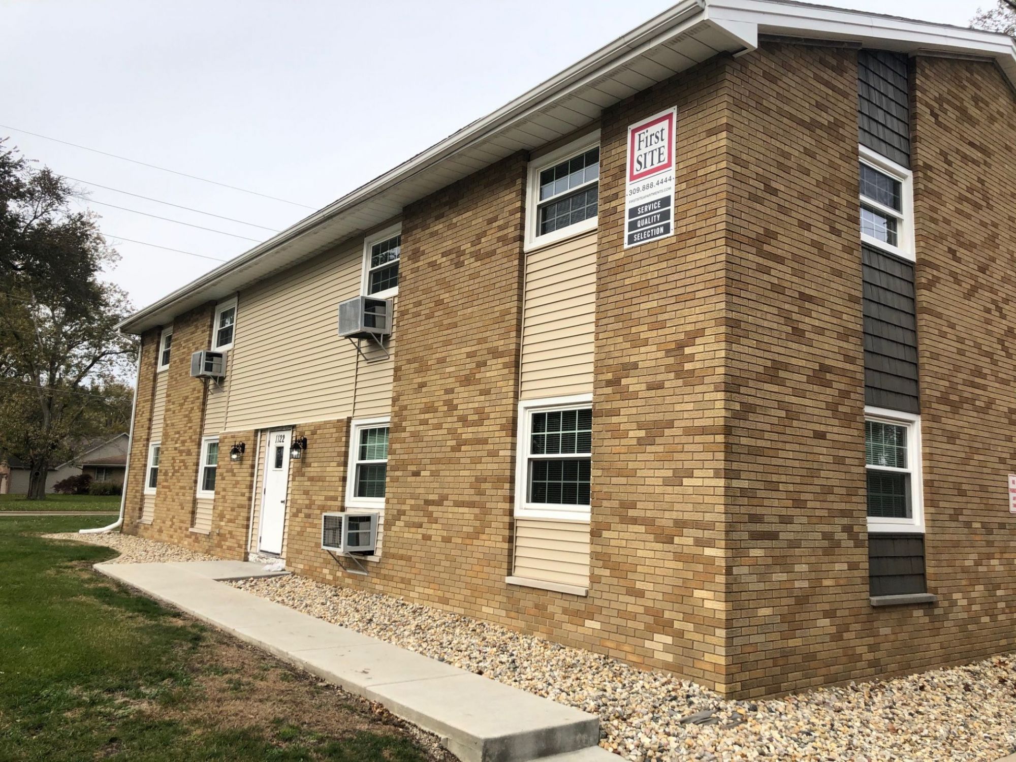 1120 - 1122 W. College Ave