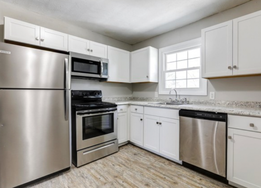 1120 - 1122 W. College Ave