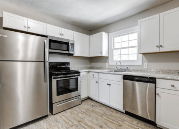 1120 - 1122 W. College Ave