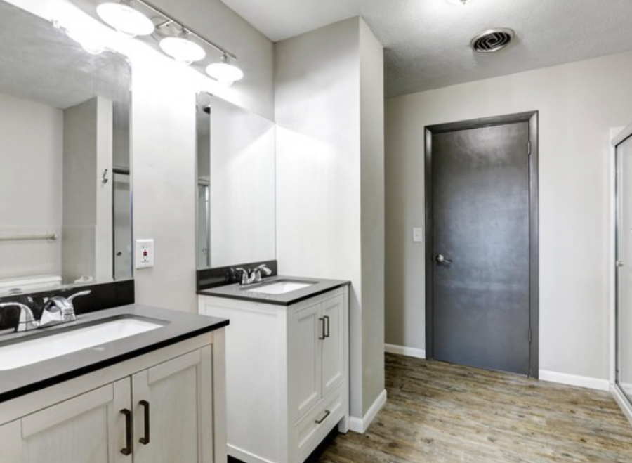1120 - 1122 W. College Ave