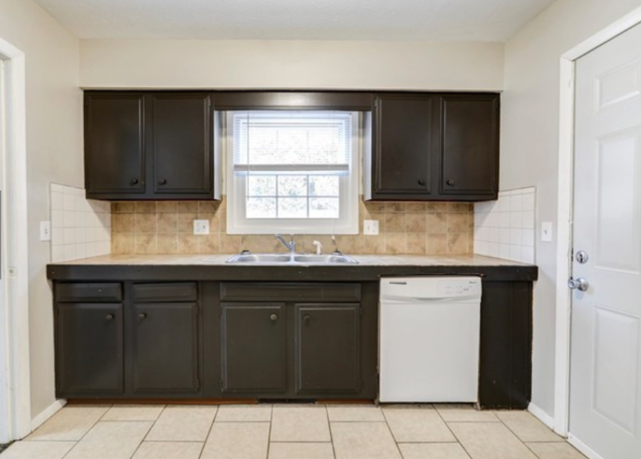 1120 - 1122 W. College Ave