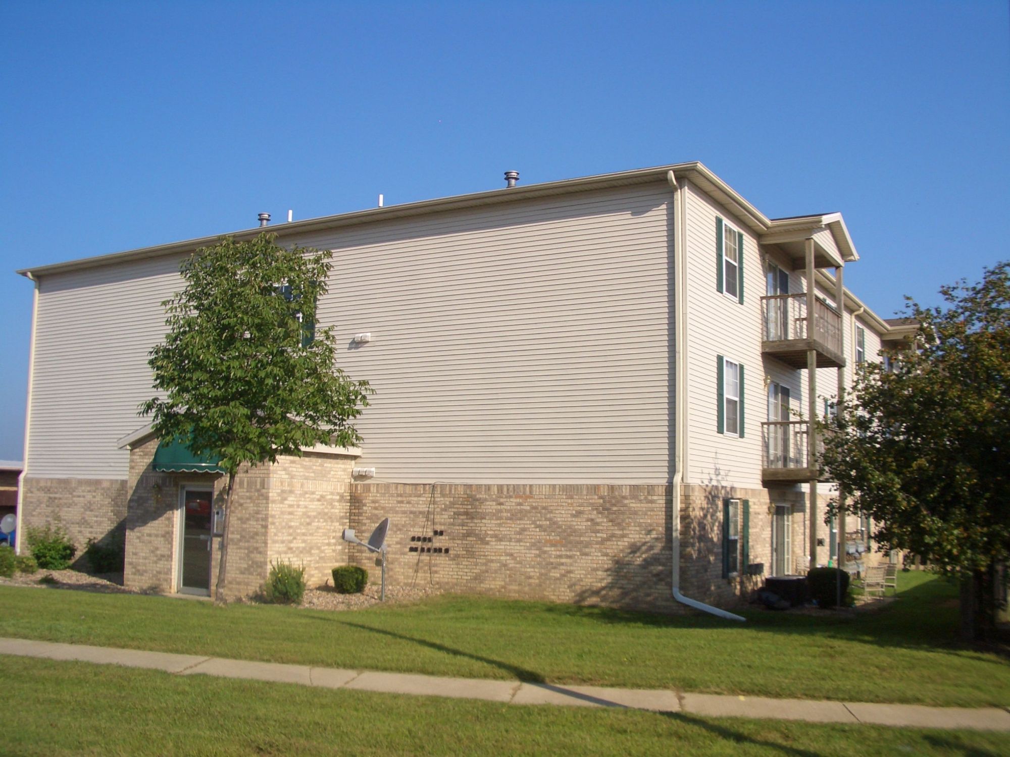 1408 Kurt Dr. (Kurt Luxury Suites)