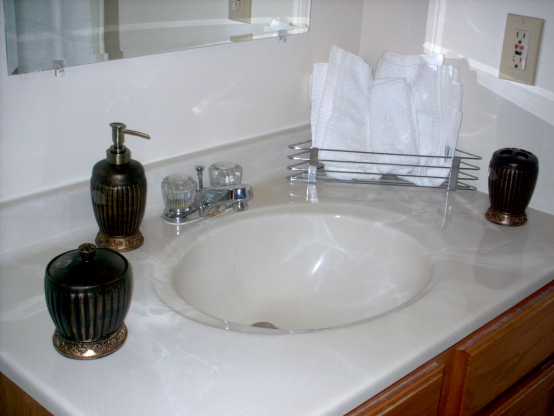 1408 Kurt Dr. (Kurt Luxury Suites)