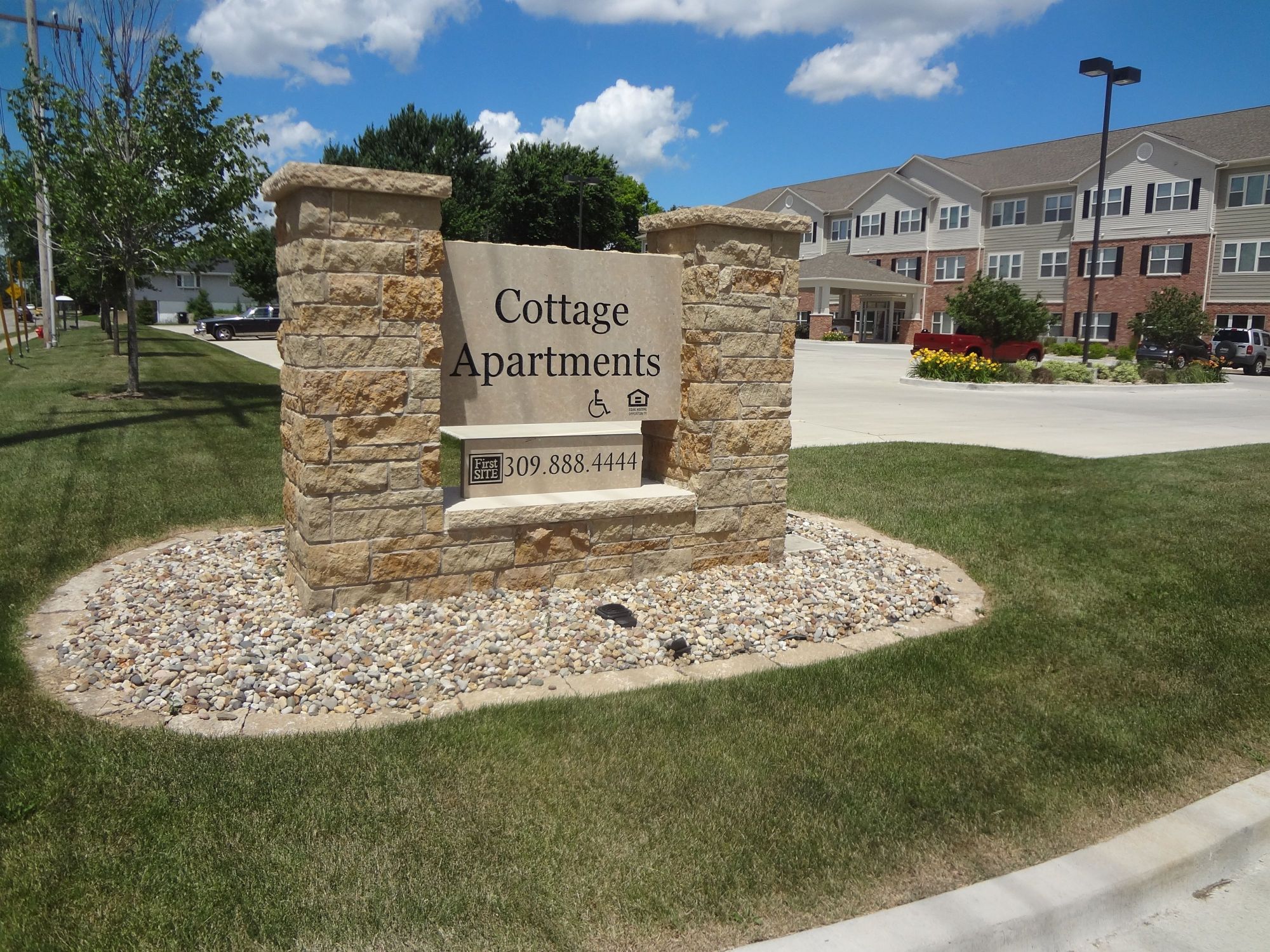 South Cottage Village 