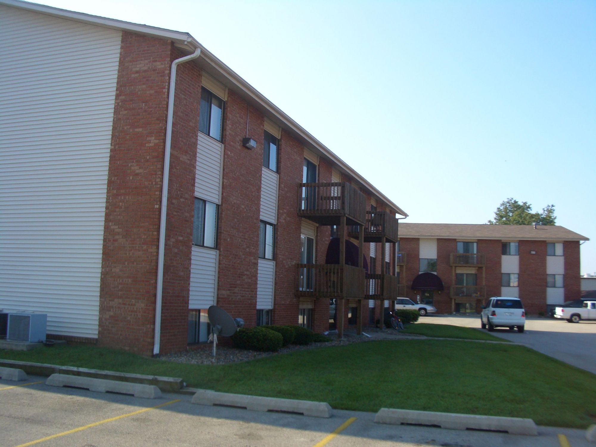 Clobertin Court