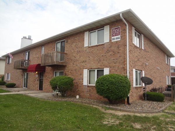 2921 Lisa Dr.