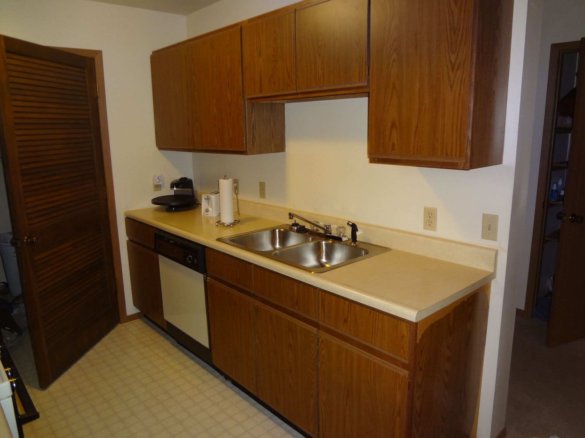 2921 Lisa Dr.
