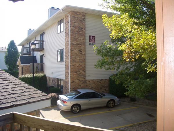 Challis Court Community