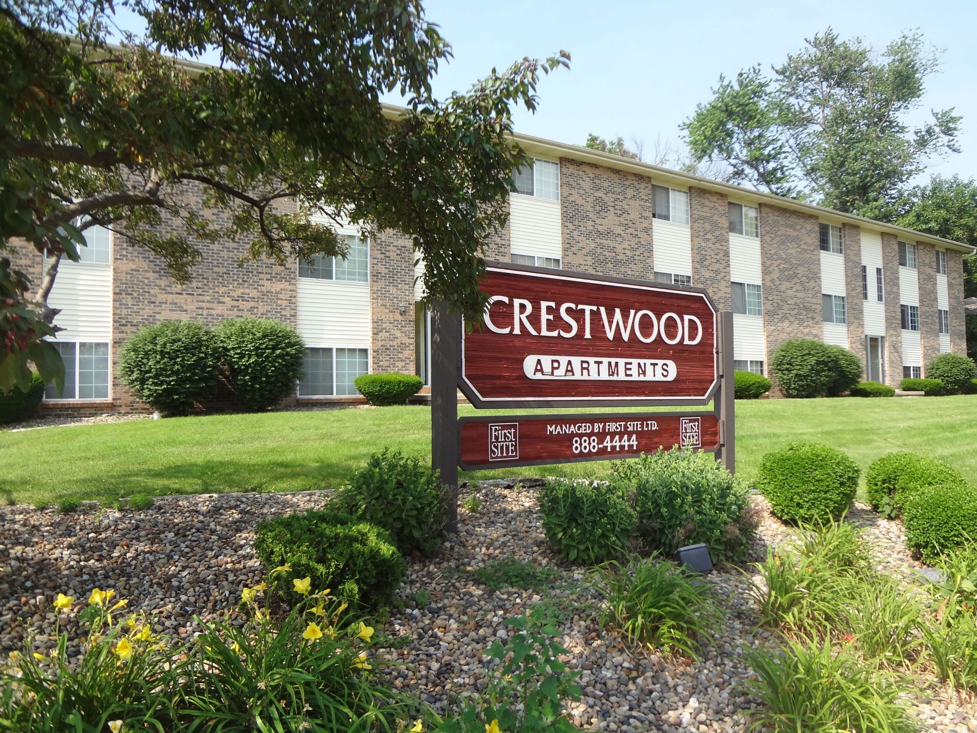 Crestwood (A) Apartments 